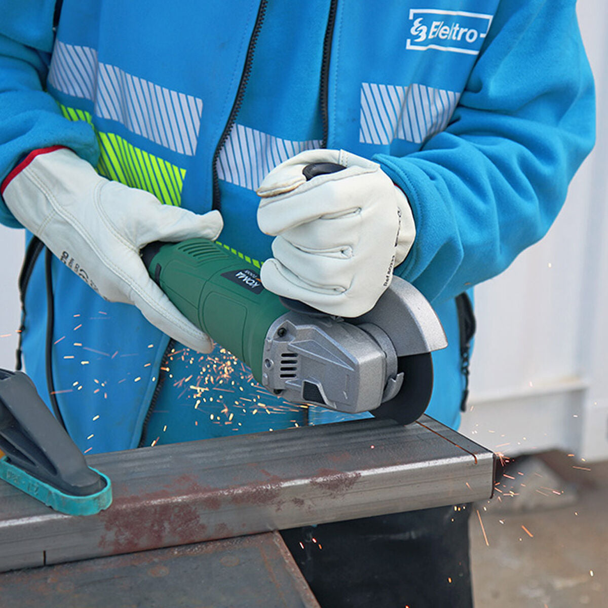 Angle grinder Koma Tools 1050 W-3