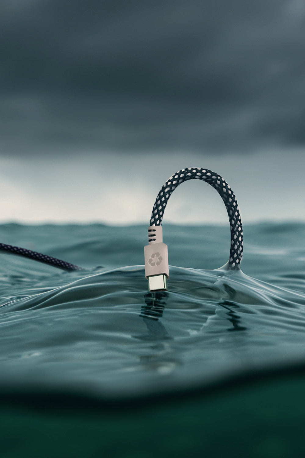 USB Sea Blue · Type C · 100W · 2 meter · Made of recycled fishing nets-1
